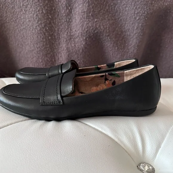 b.o.c. Womens Black/blue Leather Slip-On Loafers - Picture 5 of 5